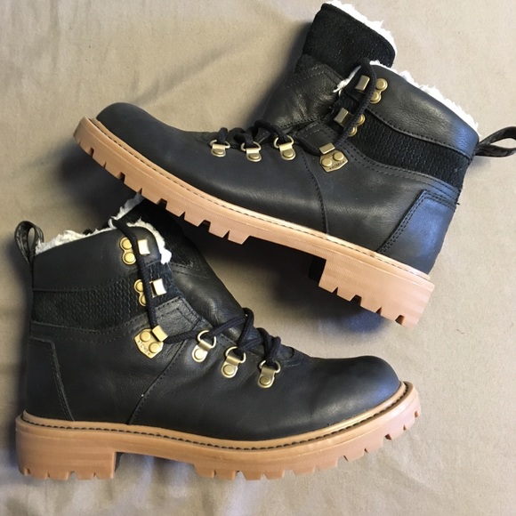 Toms Shoes - Brand new Toms boots size 7.5 women's